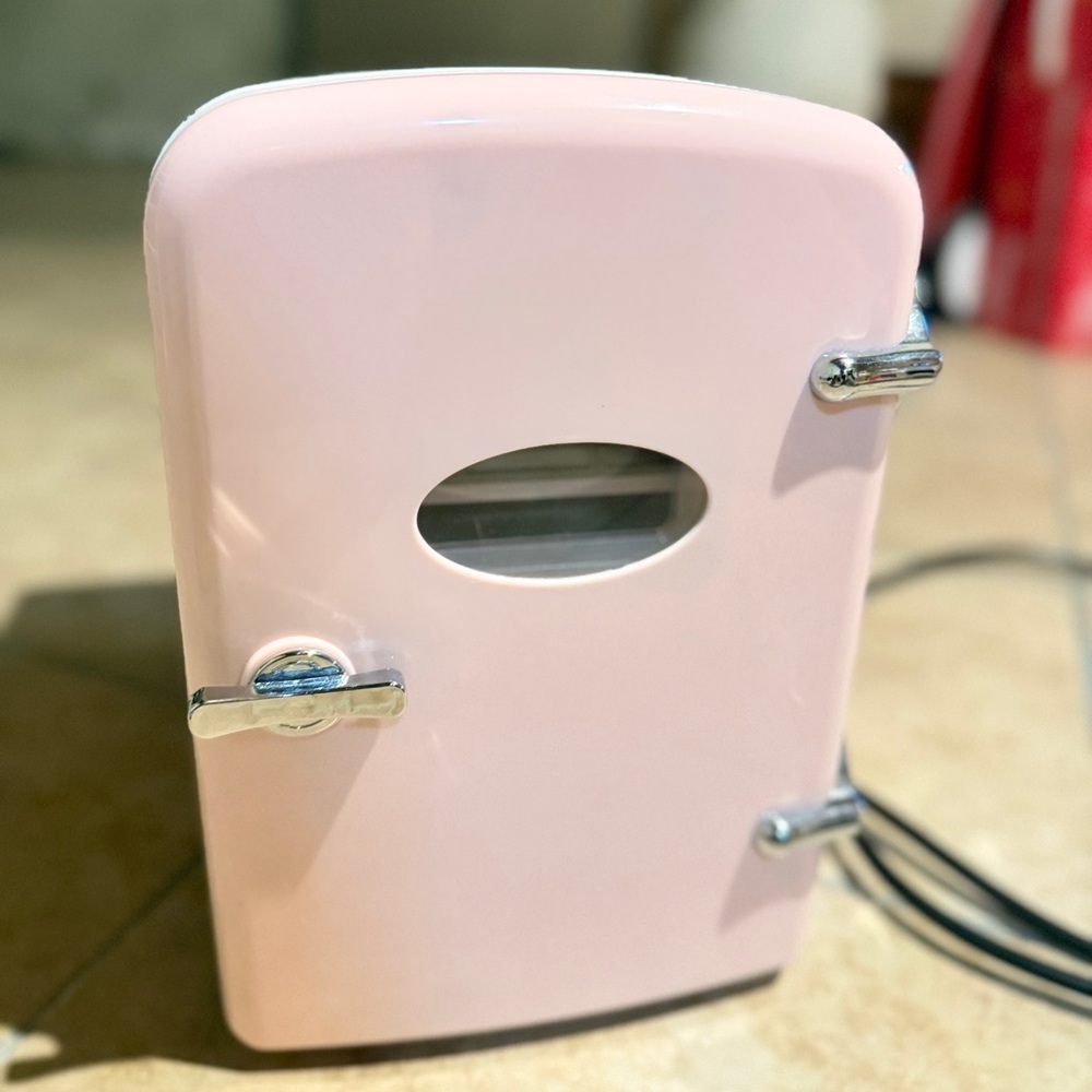 Pink Mini Fridge for cosmetic.
